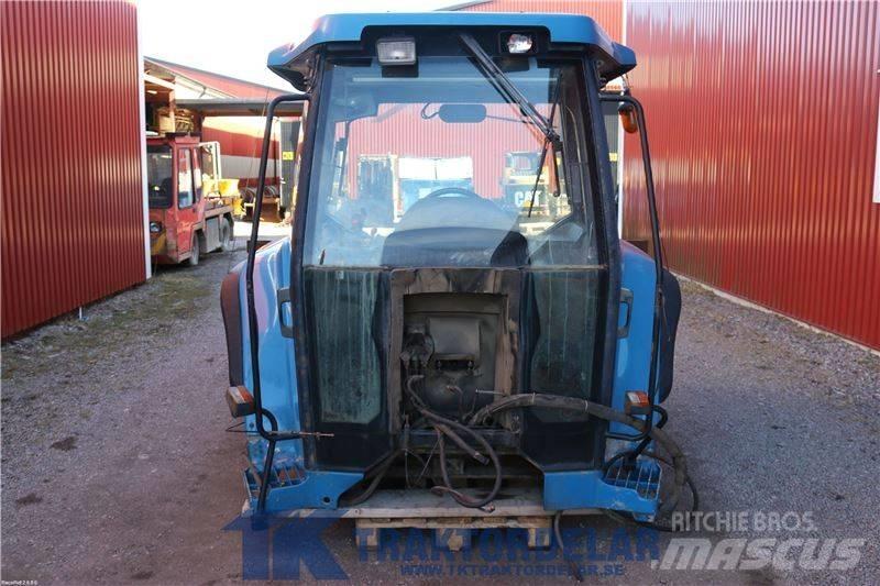 New Holland 8870 كابينة والداخلية