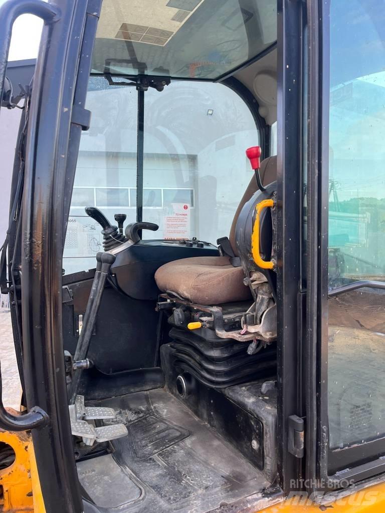 JCB 8055 RTS حفارات صغيرة أقل من 7 طن (حفارات صغيرة)