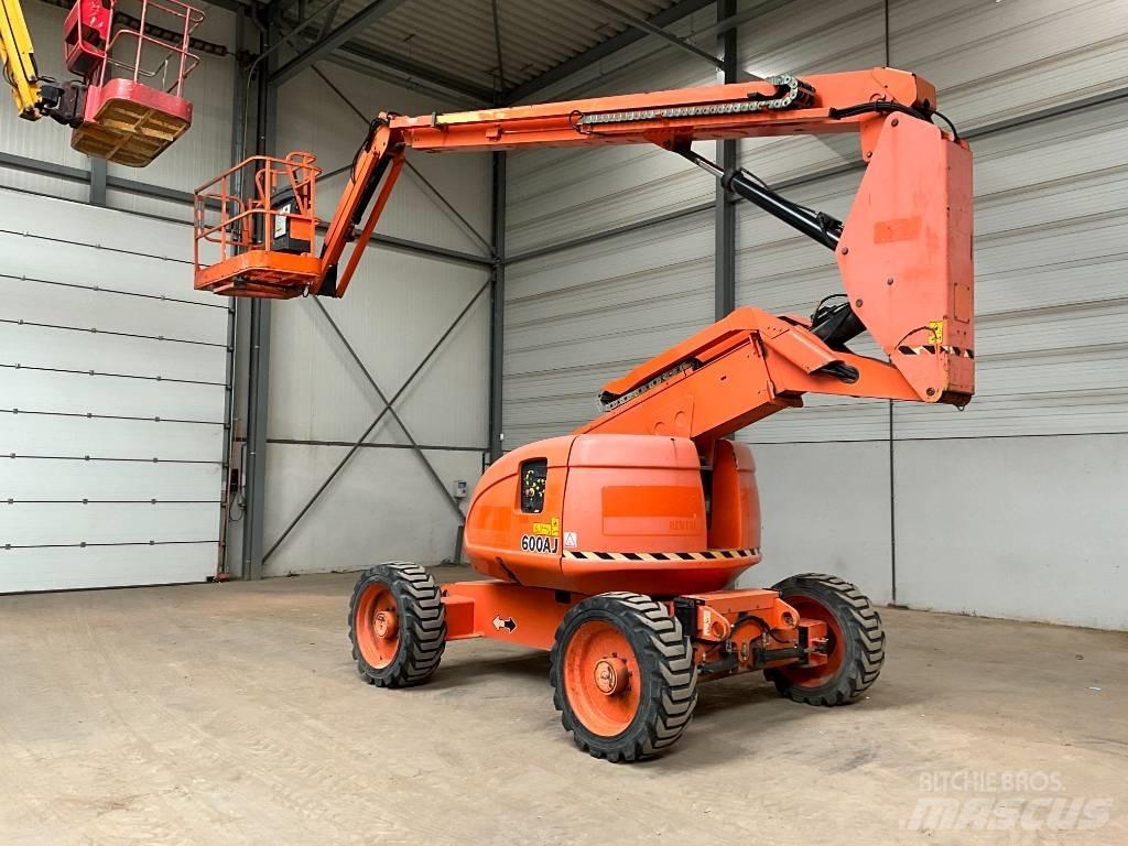 JLG 600 AJ رافعات سلة مفصلية
