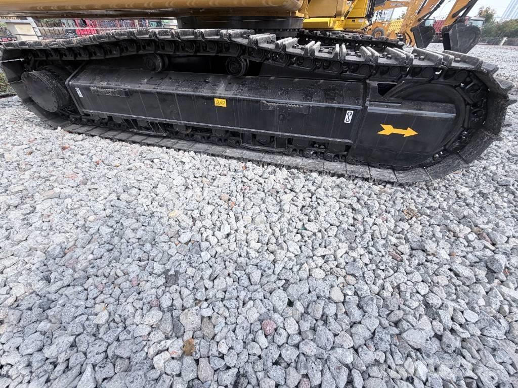 CAT 336 D حفارات زحافة