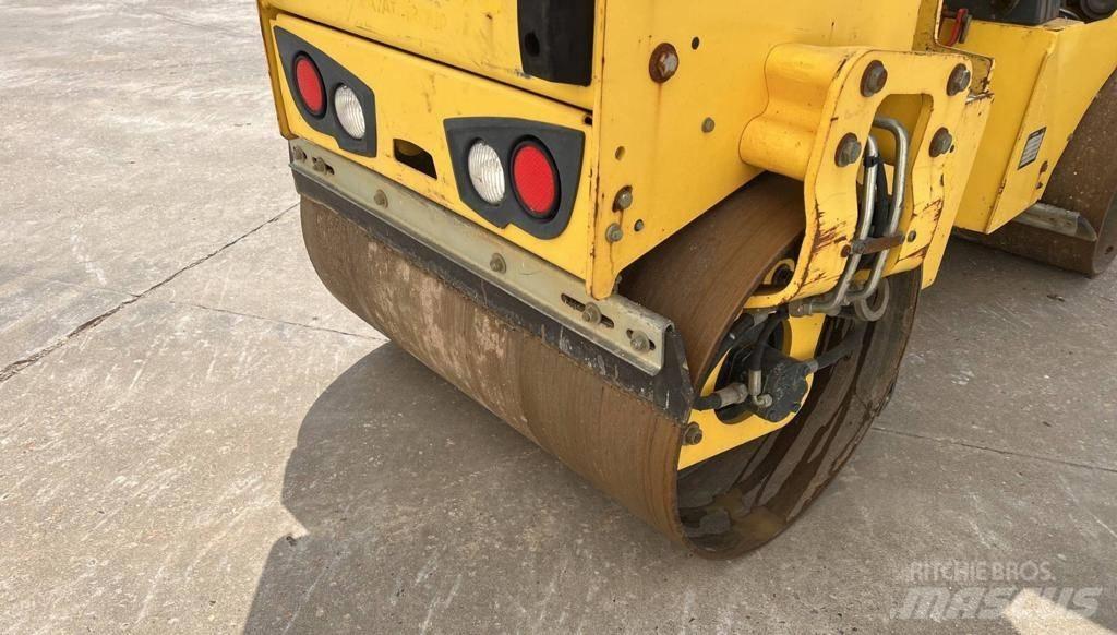 Bomag BW 100 AD M-5 مداحل ثنائية الاسطوانة
