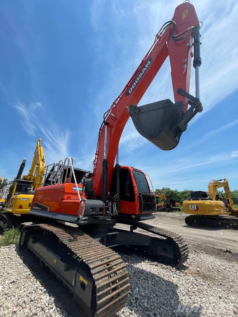 Doosan DX 300 حفارات زحافة