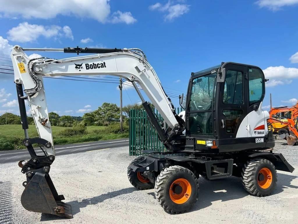 Bobcat E 55 W حفارات بعجل