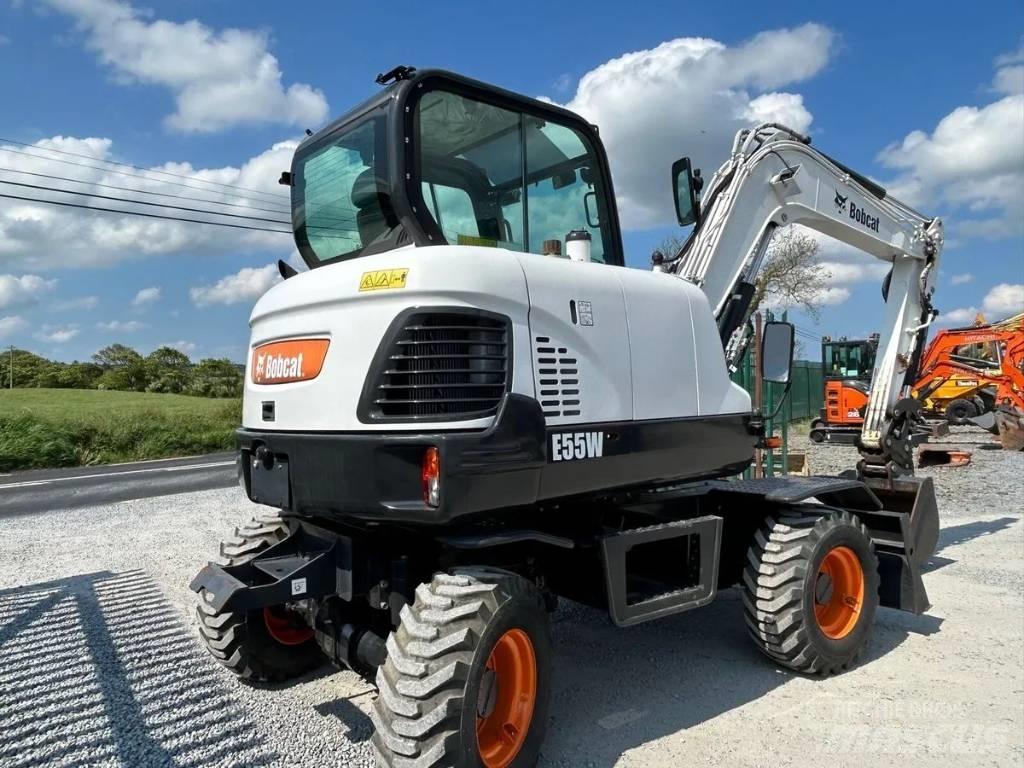 Bobcat E 55 W حفارات بعجل