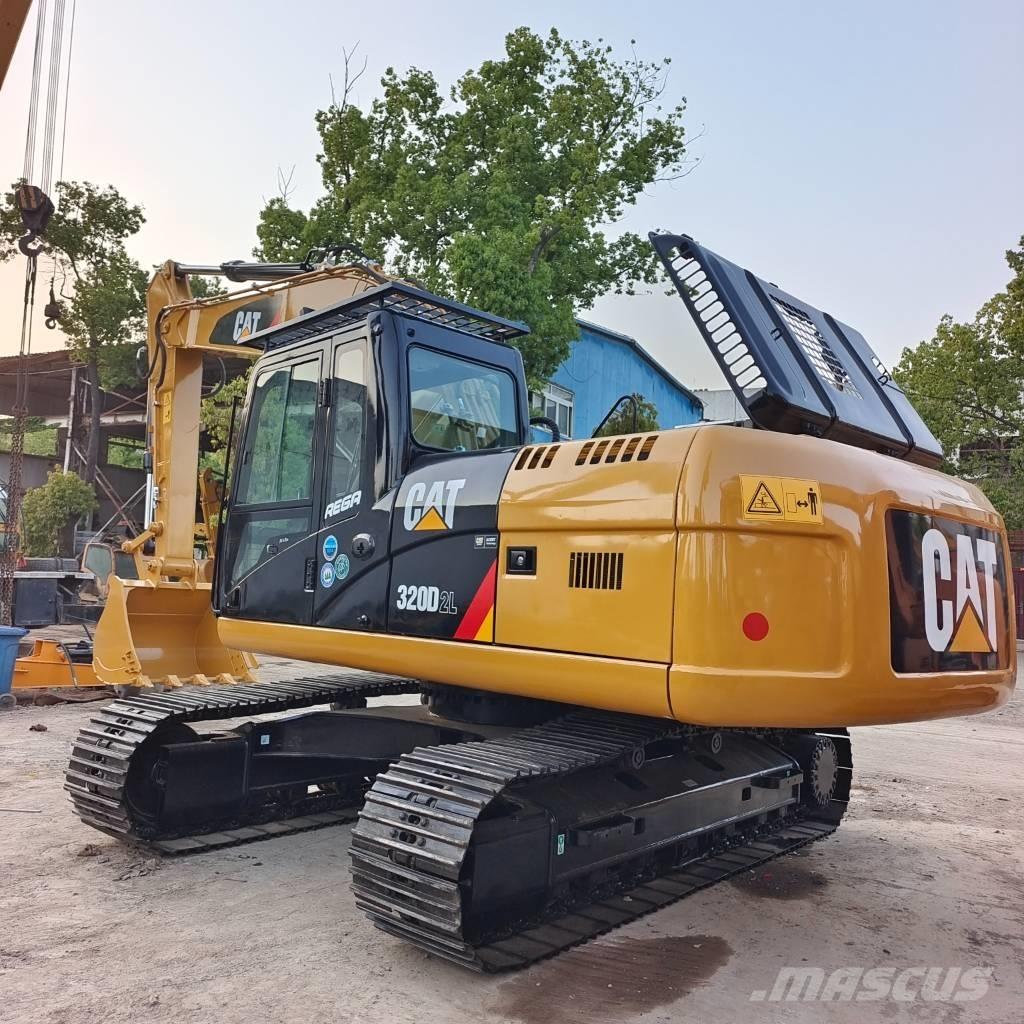 CAT 320D2L حفارات زحافة