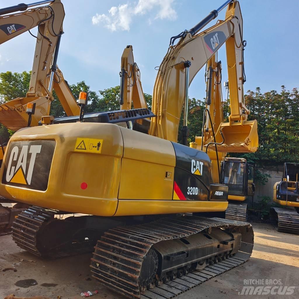 CAT 320D حفارات زحافة