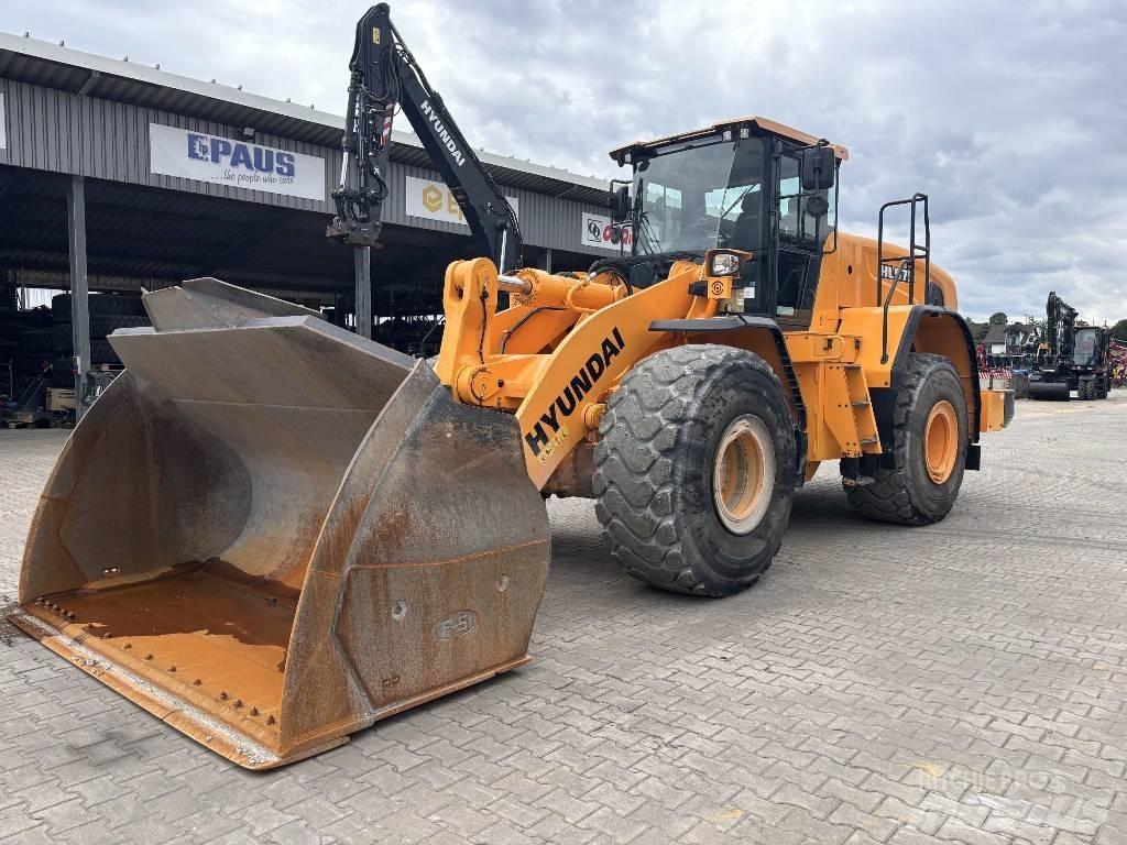 Hyundai HL 975 لوادر بعجل