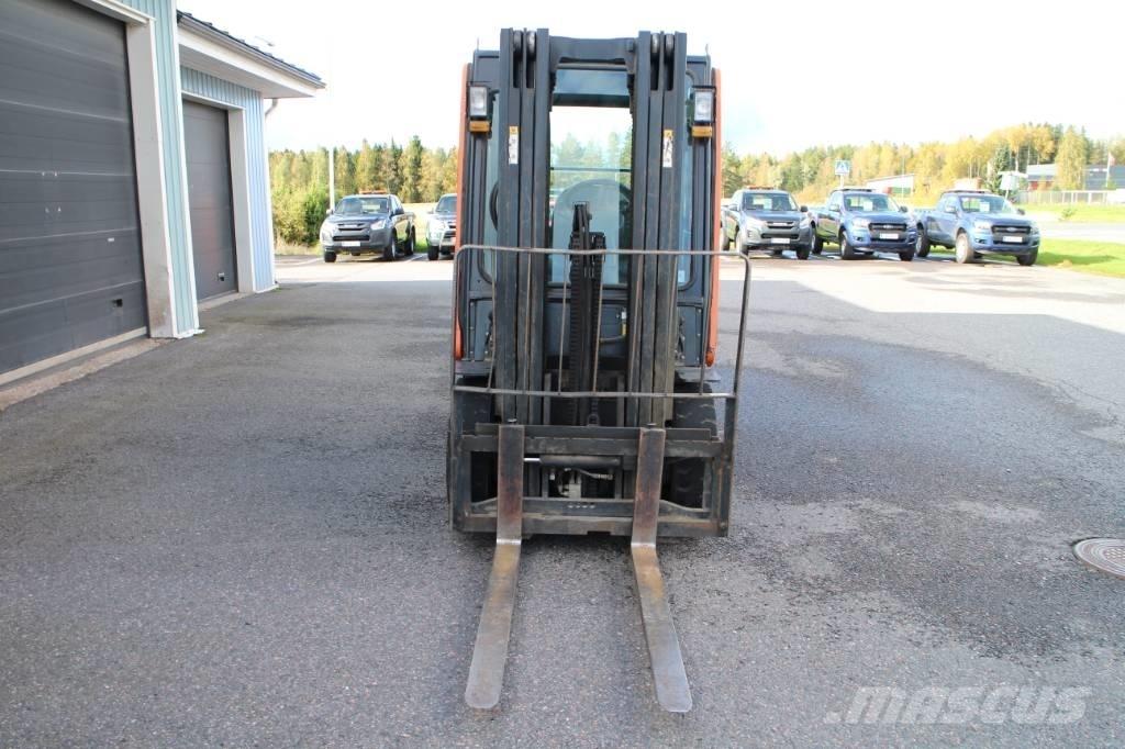 Doosan D 25 S شاحنات الديزل