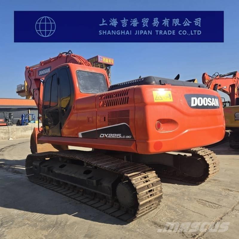 Doosan DX 225 حفارات زحافة