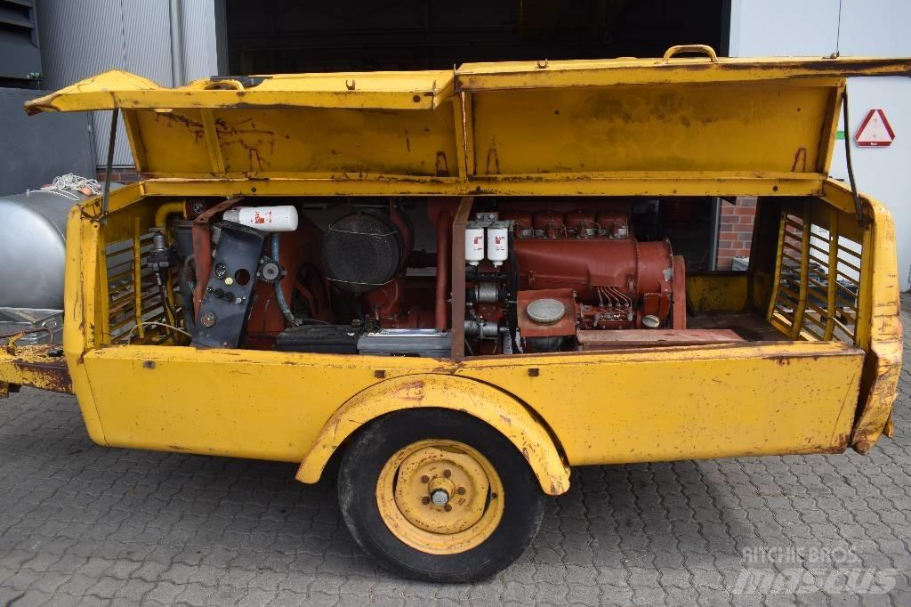 Atlas Copco XAS 120 مكابس