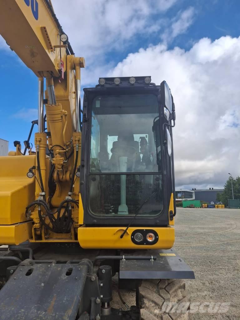 Komatsu PW158-11 حفارات بعجل
