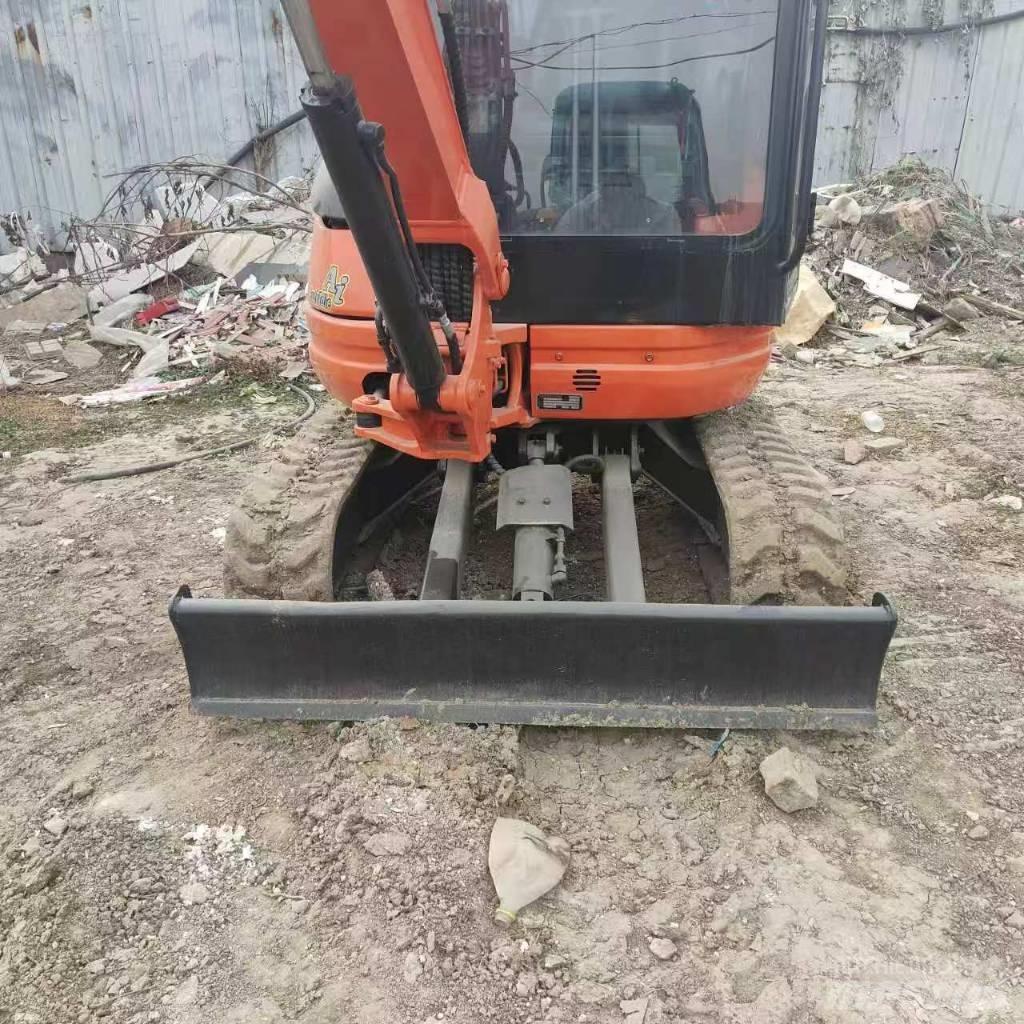 Kubota U 20 حفارات صغيرة أقل من 7 طن (حفارات صغيرة)