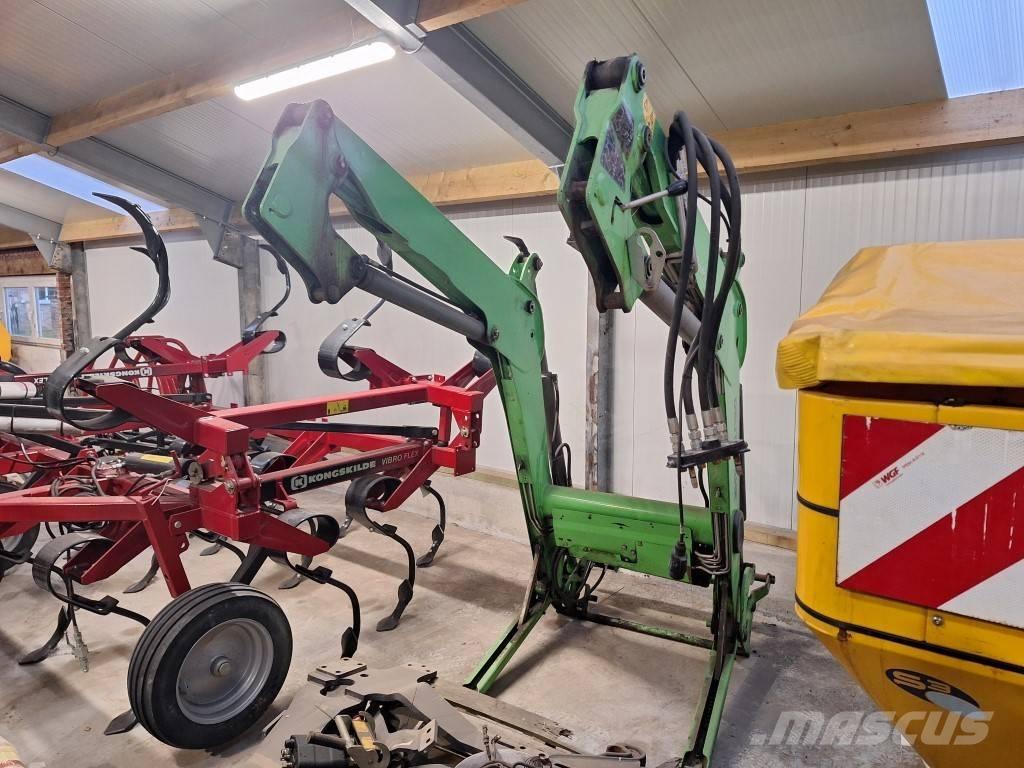Stoll Profiline FZ30 لوادر وحفارات أمامية
