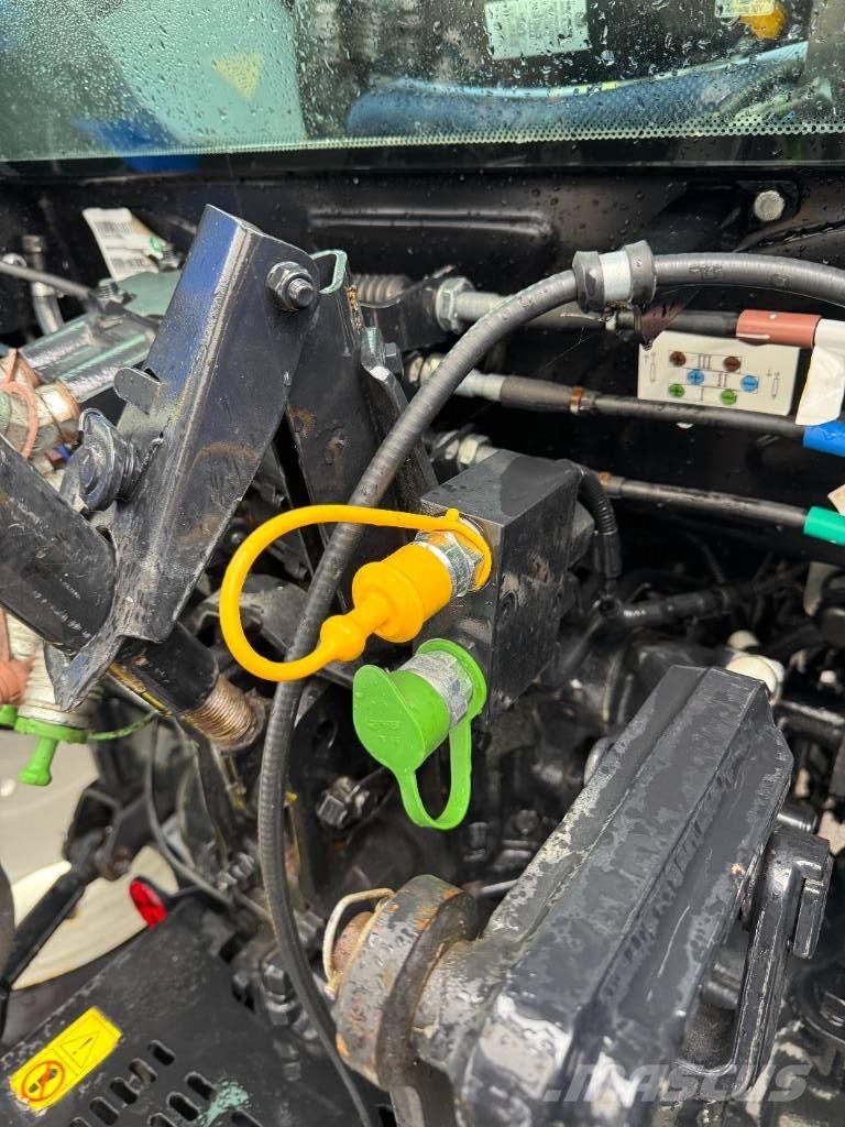 New Holland T4.75S الجرارات