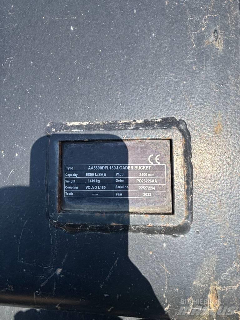 Volvo L 180 H لوادر بعجل