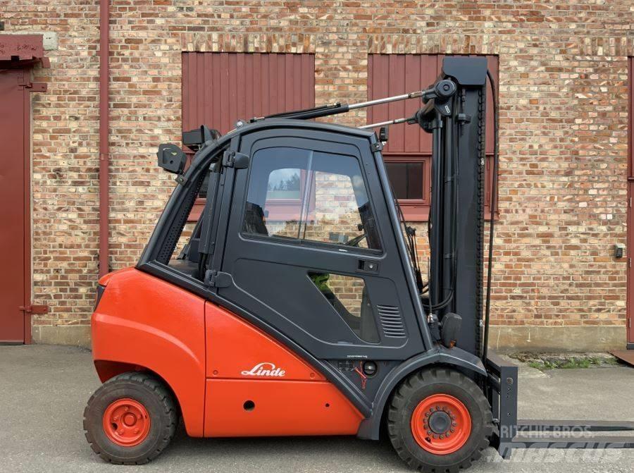 Linde H 30 D شاحنات الديزل