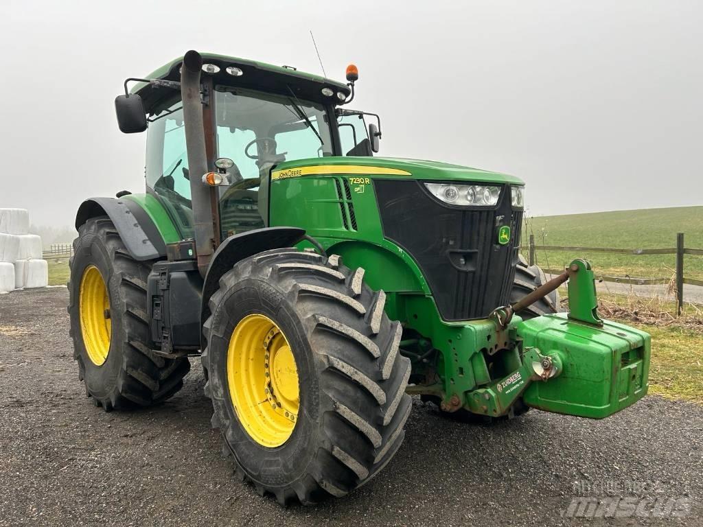 John Deere 7230 R الجرارات