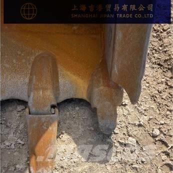 CAT 320 D حفارات زحافة