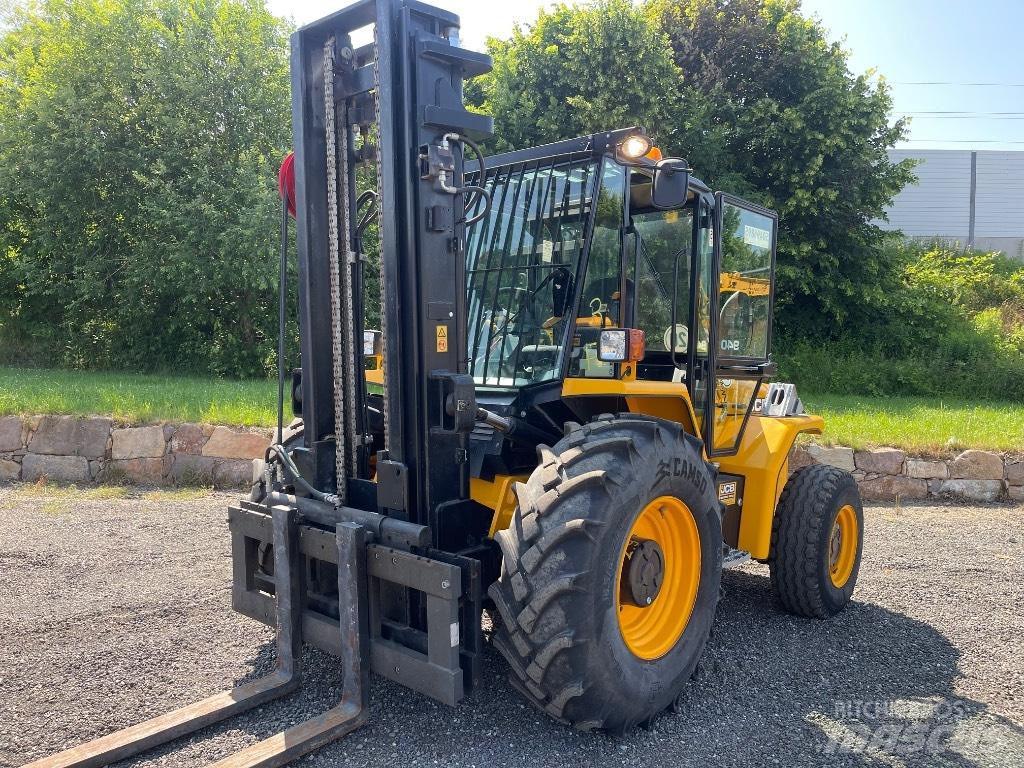 JCB 940-2 T4 شاحنات الطرق الوعرة