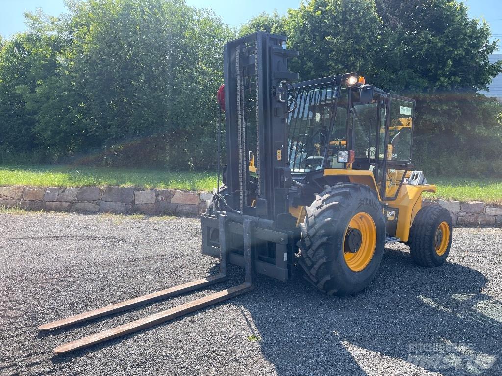 JCB 940-2 T4 شاحنات الطرق الوعرة