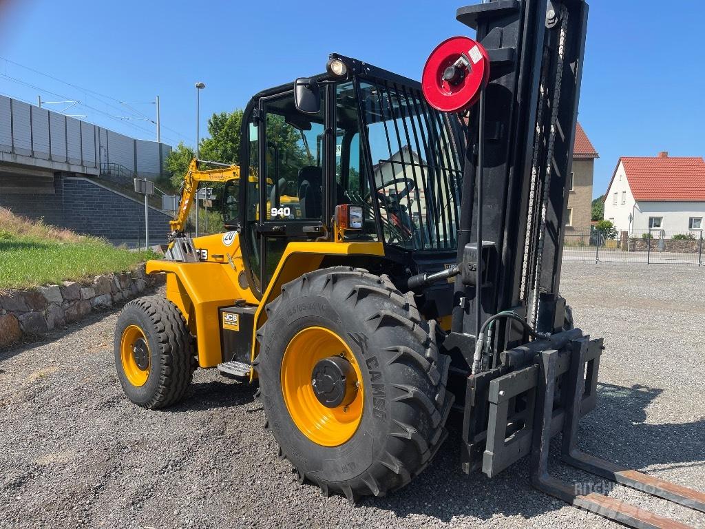 JCB 940-2 T4 شاحنات الطرق الوعرة
