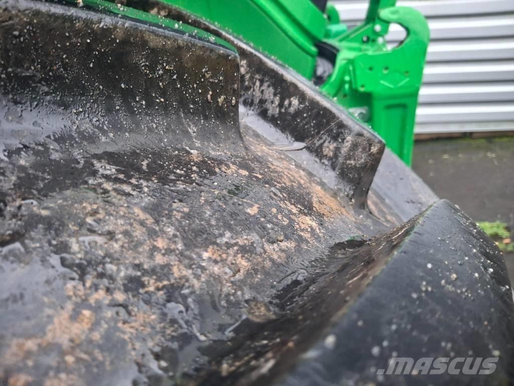 John Deere 6R230 الجرارات