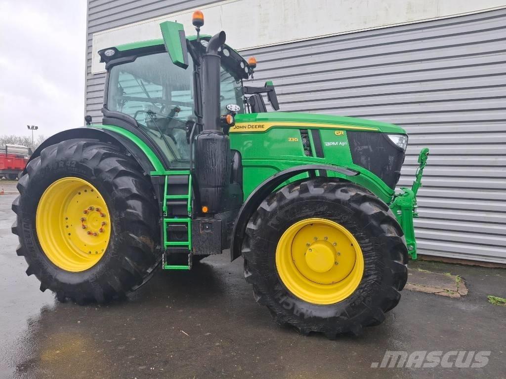 John Deere 6R230 الجرارات