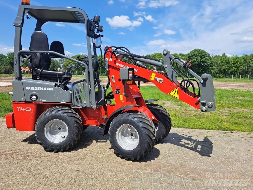 Weidemann 1140 لوادر صغيرة