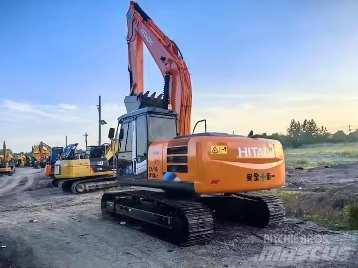 Hitachi ZX 210 LC حفارات زحافة