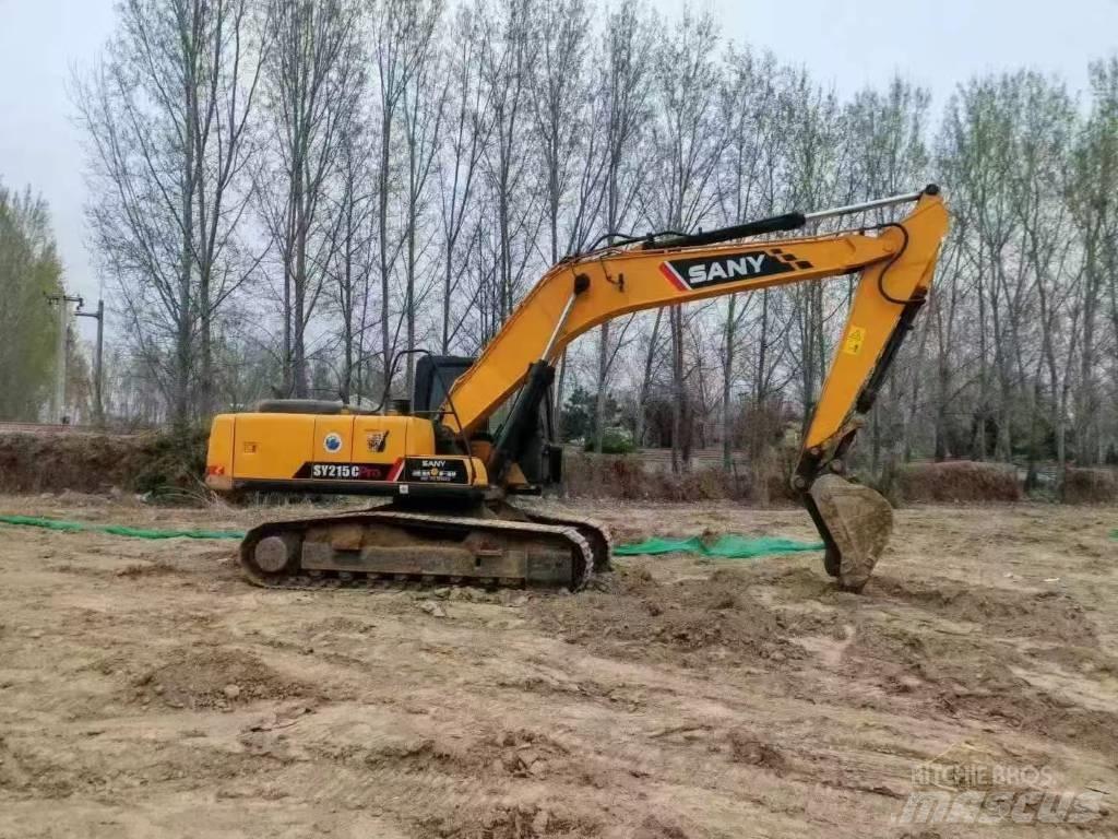 Sany SY 215 C حفارات زحافة