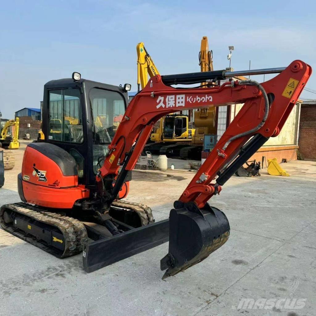 Kubota U 35 حفارات صغيرة أقل من 7 طن (حفارات صغيرة)
