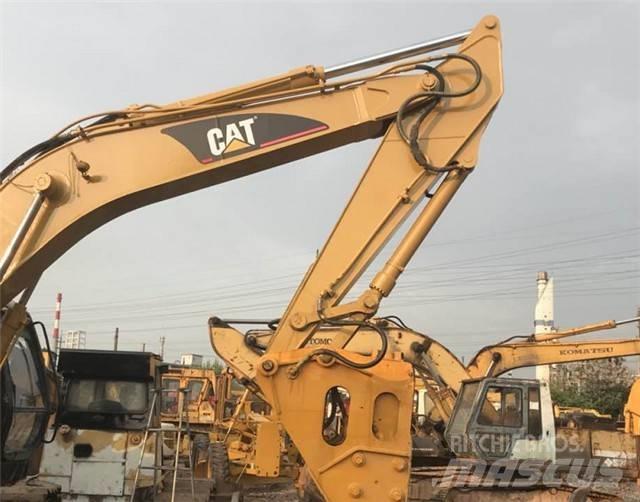 CAT 320 C حفارات زحافة