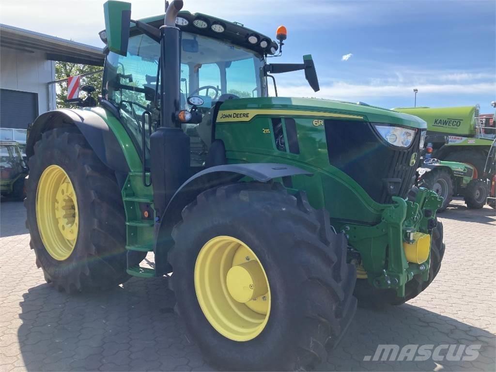 John Deere 6R215 الجرارات