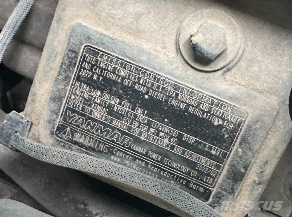 Gehl R 165 لوادر انزلاقية التوجيه