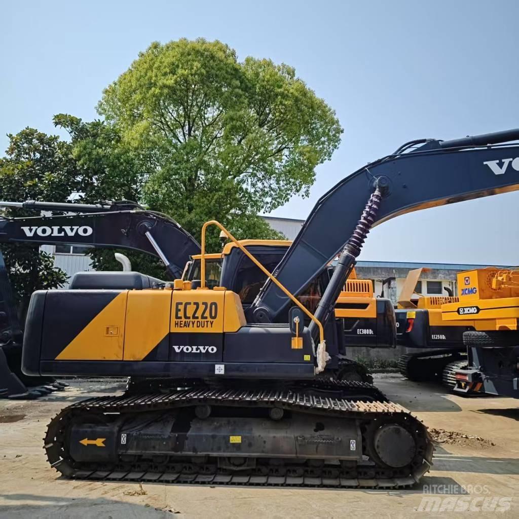 Volvo EC 220 حفارات زحافة