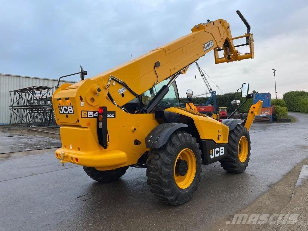 JCB 540-200 مناولات متداخلة