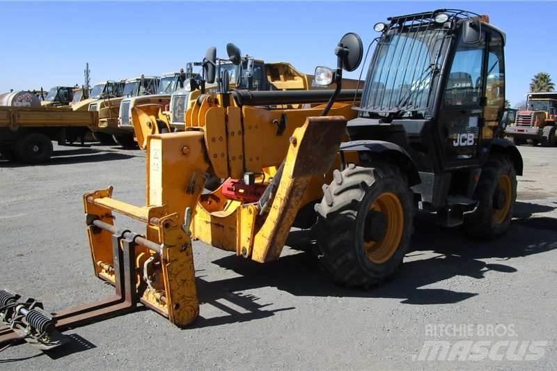 JCB 540-170 شاحنات أخرى