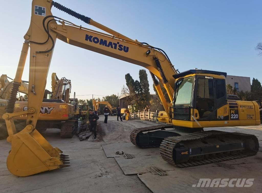 Komatsu PC 220-7 حفارات زحافة