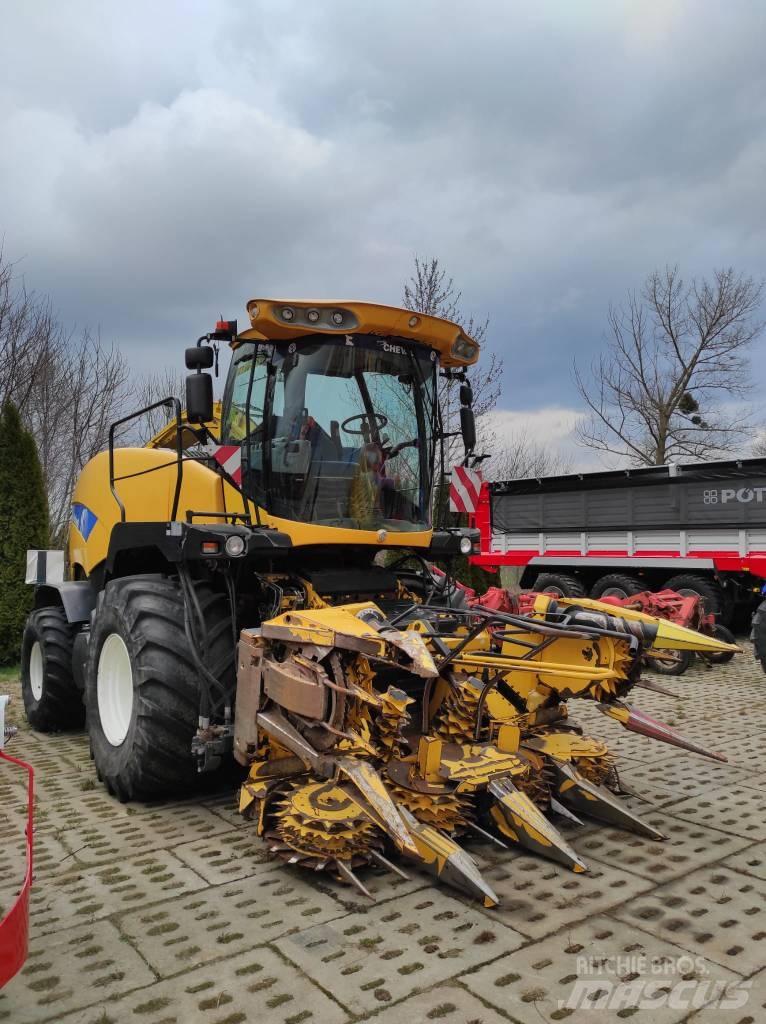 New Holland FR 9040 علافات ذاتية الدفع