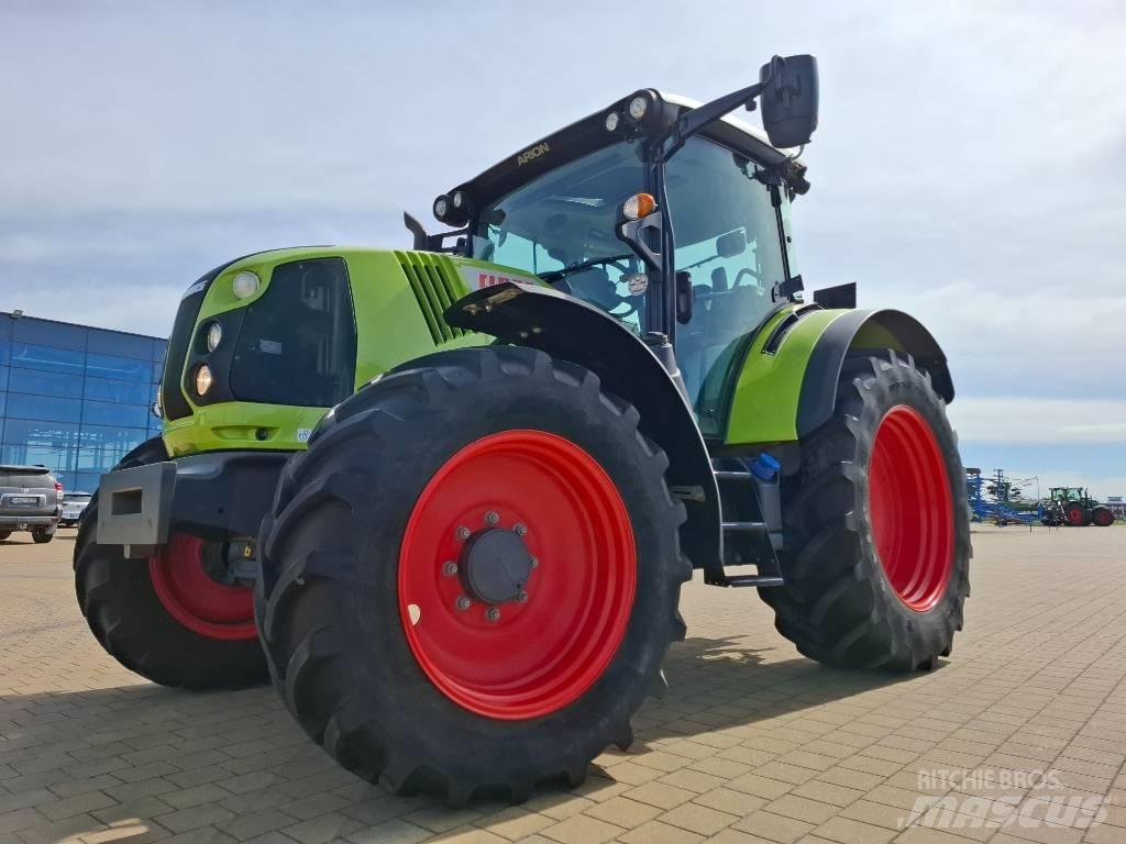CLAAS Arion 440 CIS الجرارات