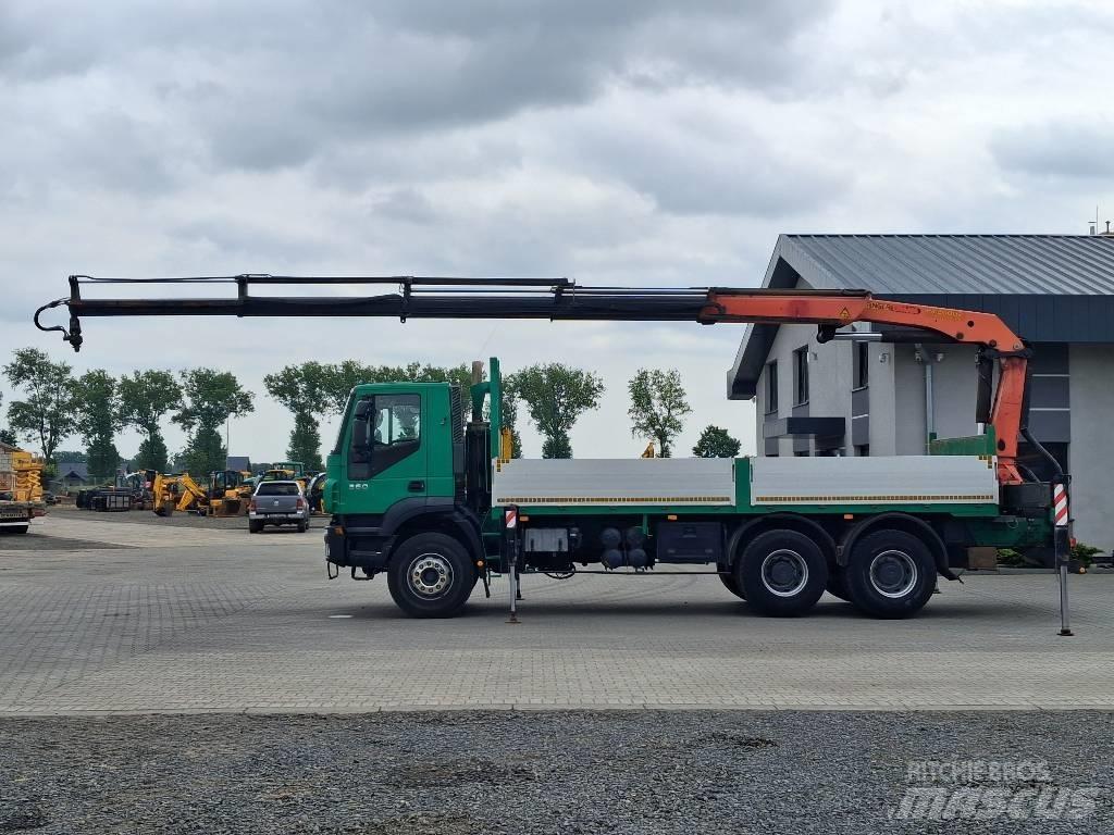 Iveco Trakker 360 شاحنات الرافعات