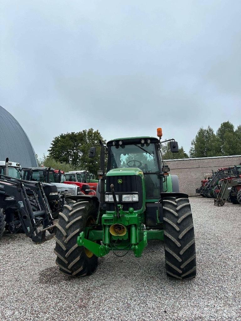 John Deere 6520 الجرارات