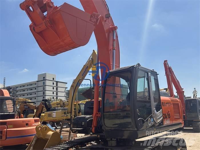 Hitachi ZX 240-3 حفارات زحافة
