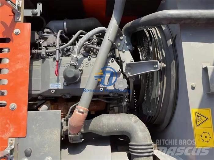 Hitachi ZX 240-3 حفارات زحافة
