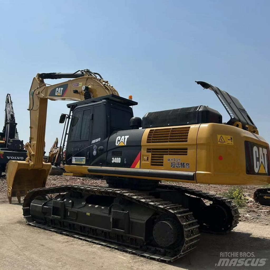 CAT 340 D L حفارات زحافة