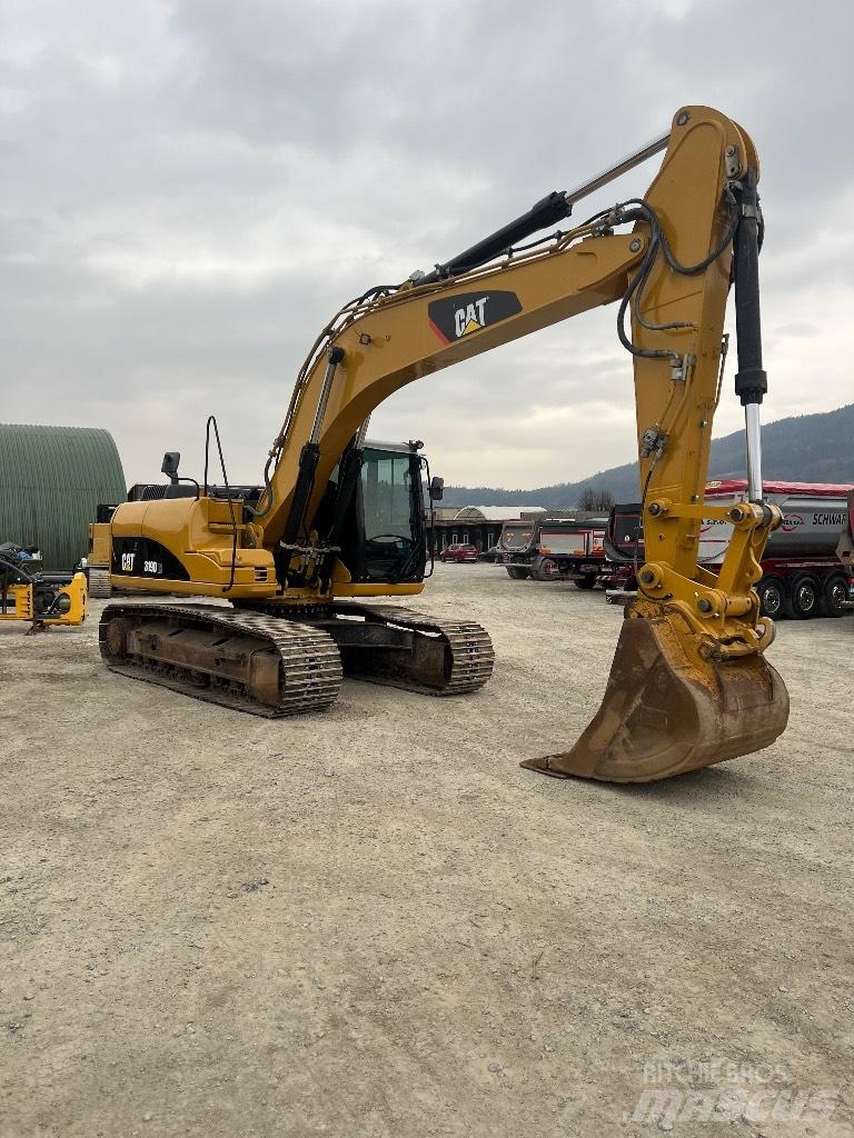 CAT 319 D LN حفارات زحافة