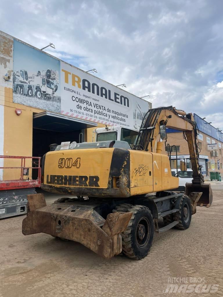 Liebherr A 904 C حفارات بعجل