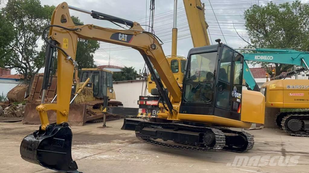 CAT 307 حفارات زحافة