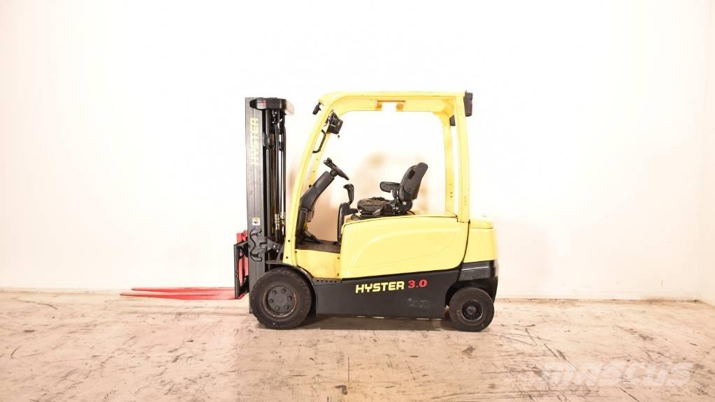 Hyster J3.0XN شاحنات ذات رافعات شوكية تعمل بالكهرباء