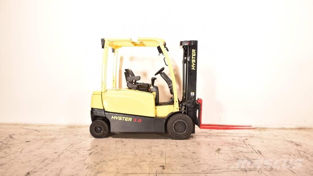 Hyster J3.0XN شاحنات ذات رافعات شوكية تعمل بالكهرباء